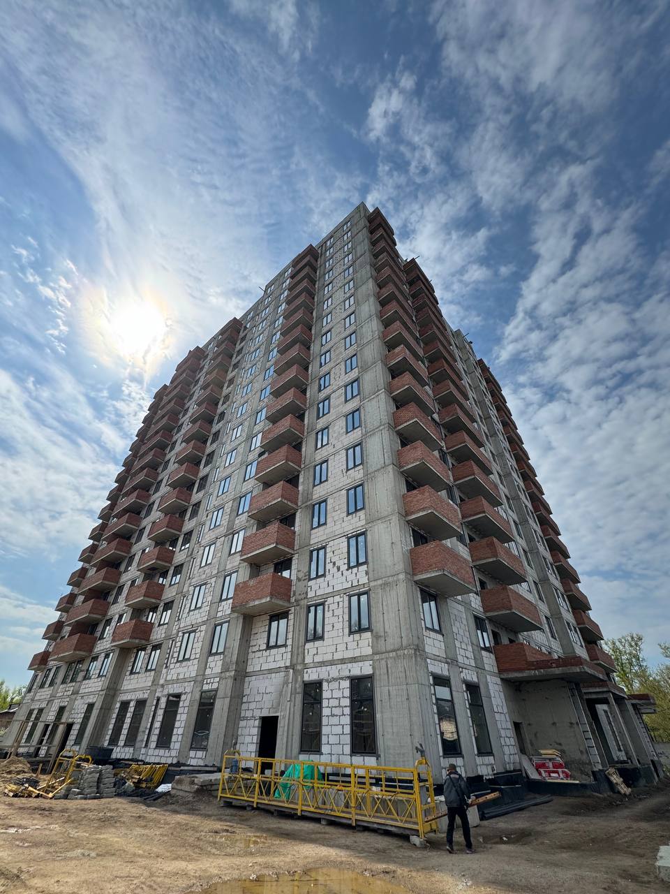 Многоквартирный 5-ти секционный 17-ти этажный жилой дом №1, по адресу: Московская область, г. Лосино-Петровский, в границах улиц: Горького, Гоголя, Чехова, Строителей, 2026 г.